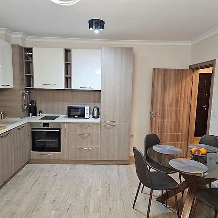 Serenity In The Heart Of Varna With Parking Esterno foto