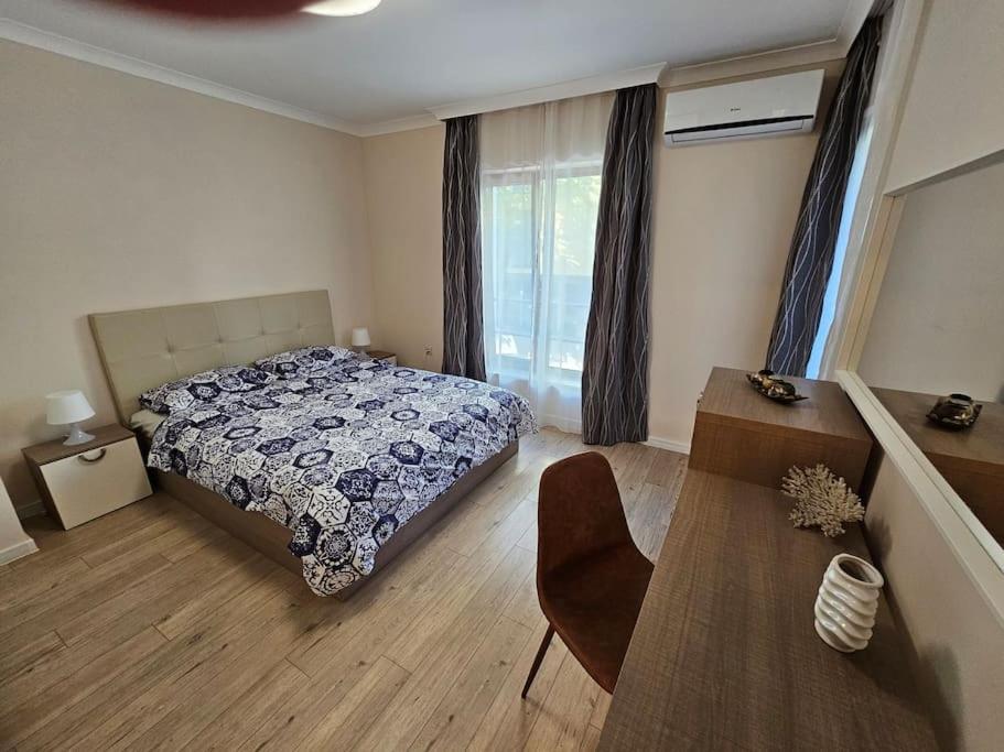 Serenity In The Heart Of Varna With Parking Esterno foto