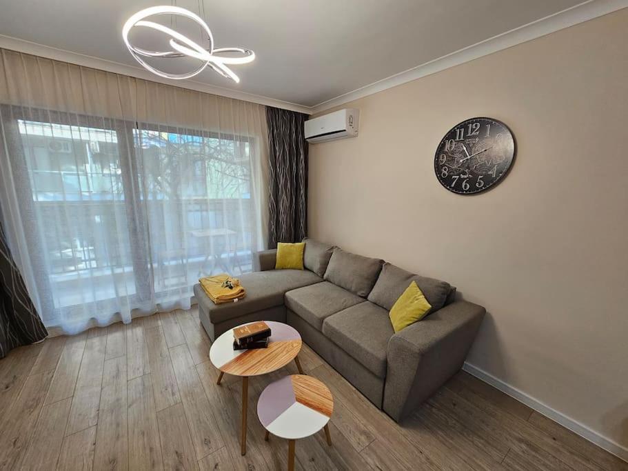 Serenity In The Heart Of Varna With Parking Esterno foto