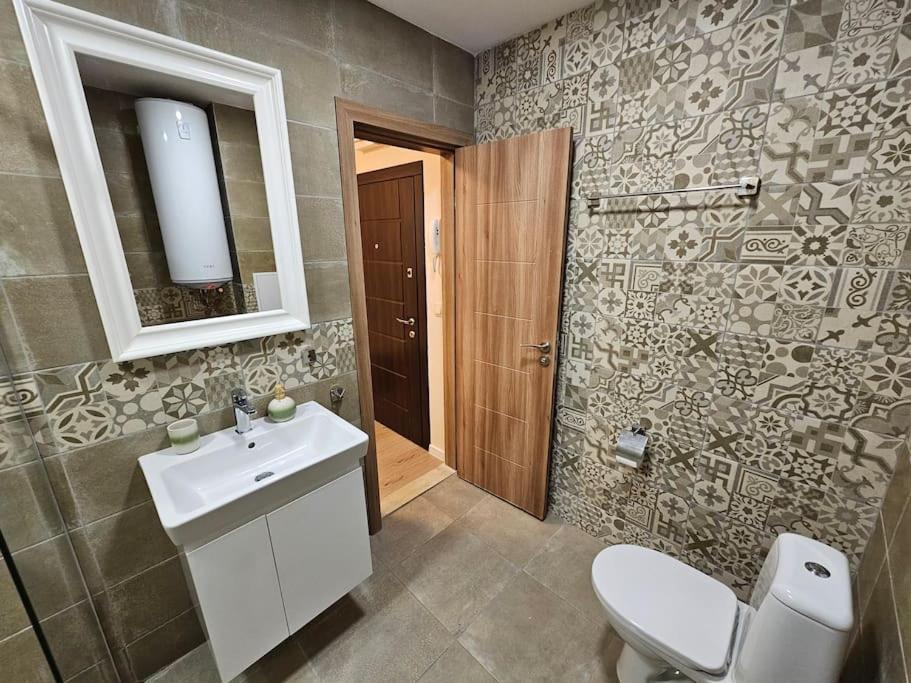 Serenity In The Heart Of Varna With Parking Esterno foto